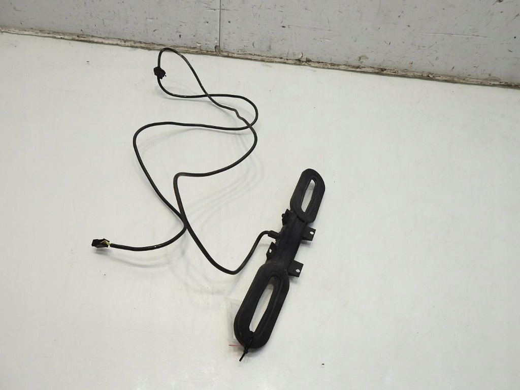 SCHLÜSSELLOSE ANTENNE MERCEDES W220 A2208200575 Product image