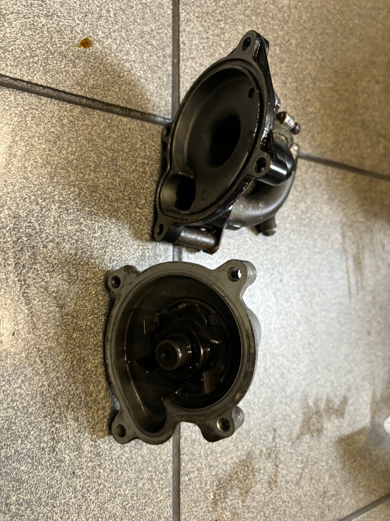Yamaha FZS 600 Fazer 02-04 Wasserpumpe Product image