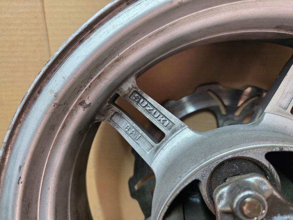 Suzuki Burgman An 650 02-12 in der Nähe des hinteren Randes Product image