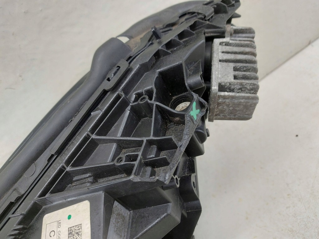 Mercedes-Benz C Klasse 205 W205 LED Right Frontlampe Vorderscheinwerfer Product image
