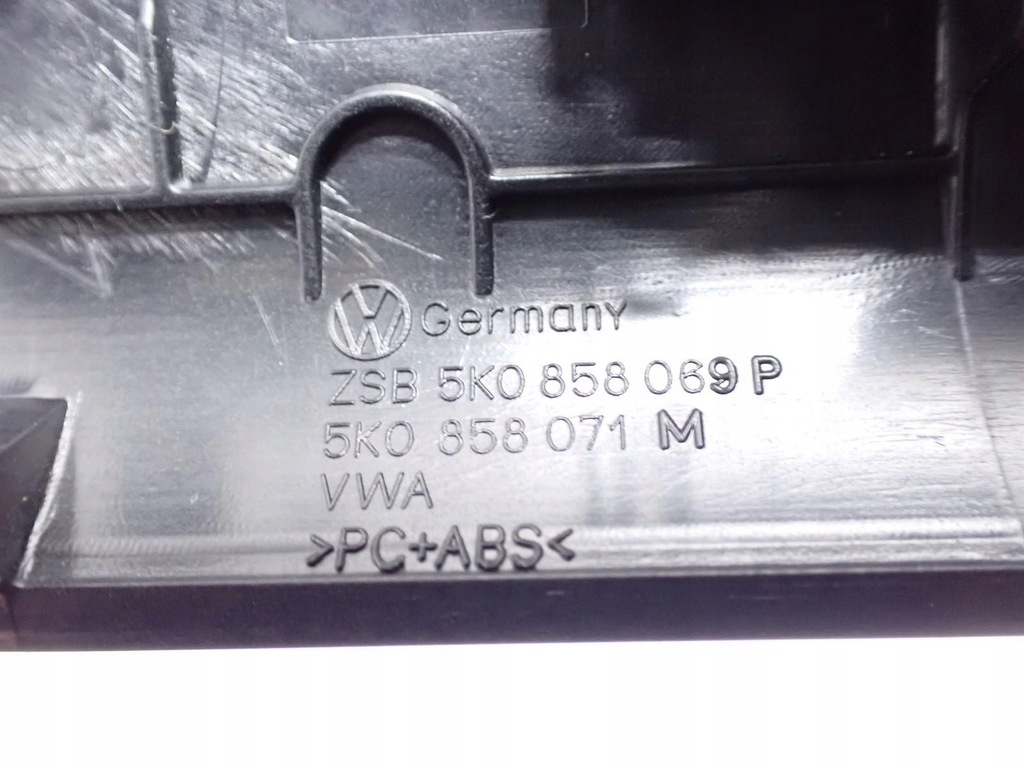 KONSOLENKARTENRAHMENBLECH EUROPA 5K0858069P VW GOLF VI 6 10R Product image