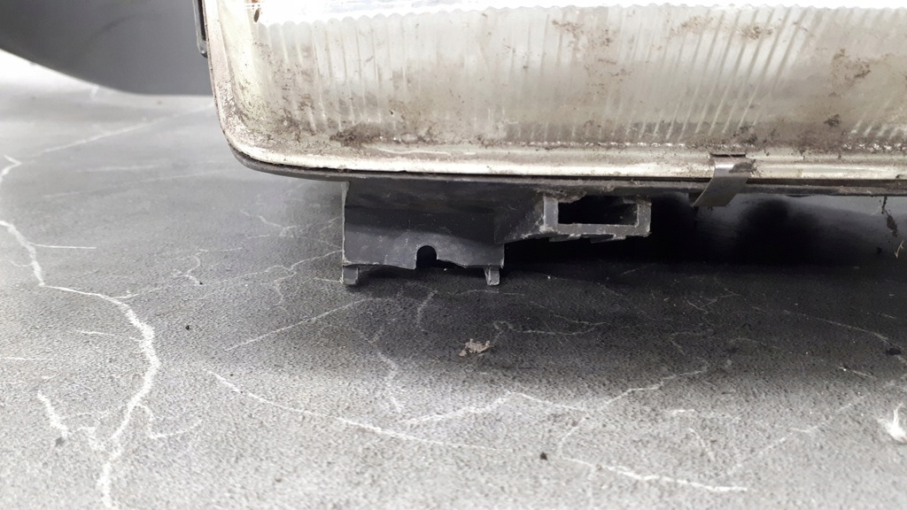 rechter Frontscheinwerfer Renault Megane I Valeo Product image