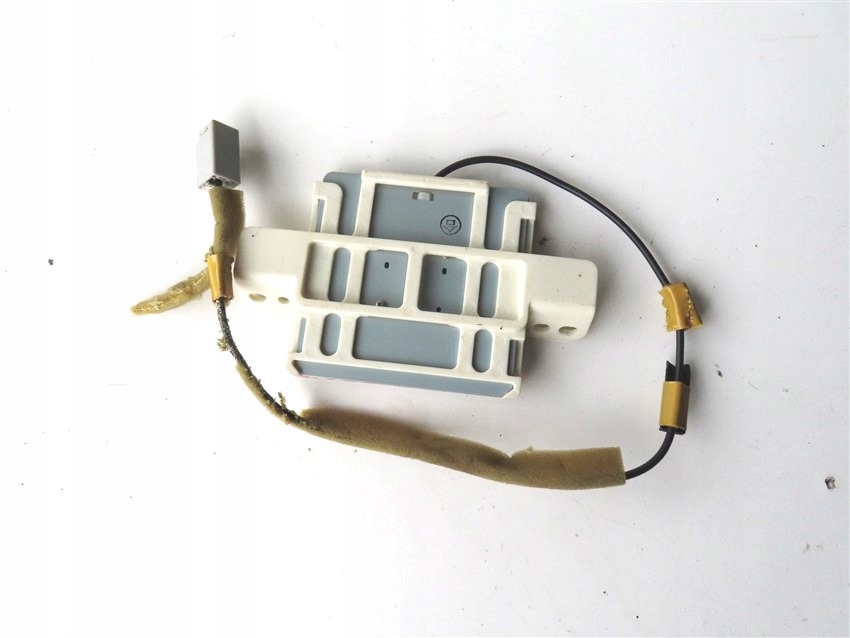 GPS-NAVIGATIONSANTENNENMODUL TOYOTA VERSO 2009-2018 JAHR 86860-64020 Product image