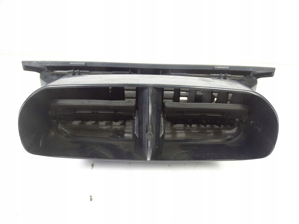 Mercedes E-Klasse W210 CENTER AIR BLADE A2108301554 Product image