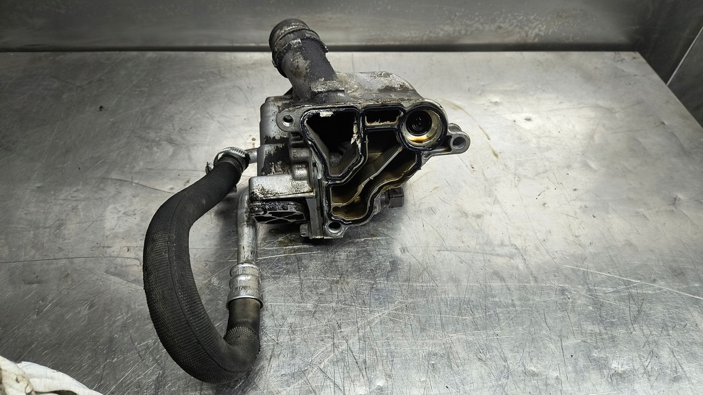 BMW 3,0B N54B Ölfiltergehäuse 7516383 Product image