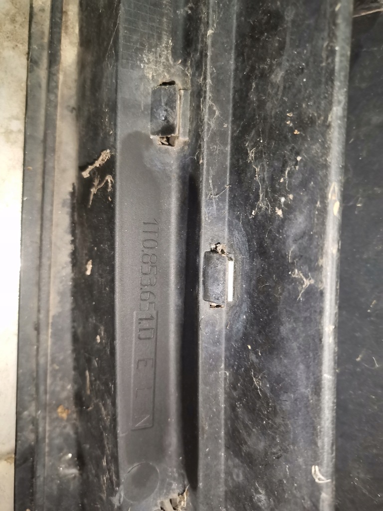 Grill VW Touran und 1 Lift 1T0853651d Dummy Product image