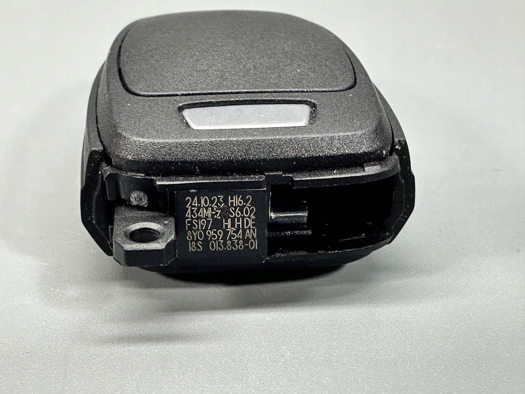 AUDI A3 8Y SCHLÜSSEL FERNBEDIENUNG KEYLESS 8Y0959754AN 434 MHz Product image