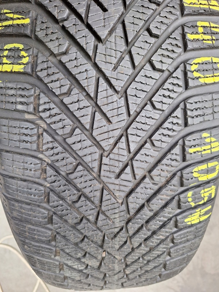 235 55 19 PIRELLI SCORPION WINTER II Product image