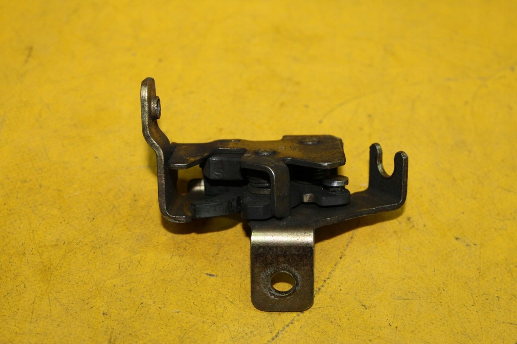 LINKE HINTERE VERRIEGELUNG VON TRANSIT MK6 FLÜGELTÜREN Product image