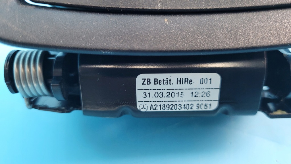 MERCEDES W218 CLS 350 SCHLOSS SCHLOSSGRIFF SITZGRIFF RECHTS A2189200172 Product image