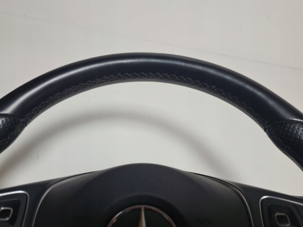 B47- Mercedes-Benz E W213 Lenkradkissen multif. KLINGEN A0004606600 Product image