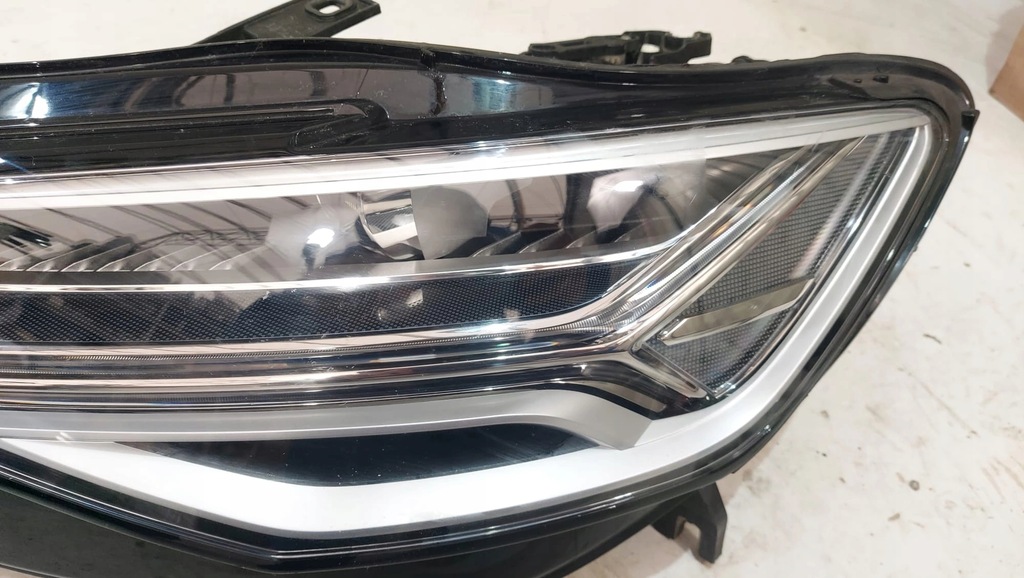 AUDI A6 4G FRONTLEUCHTE LINKS LED MATRIX 4G0941035 Product image