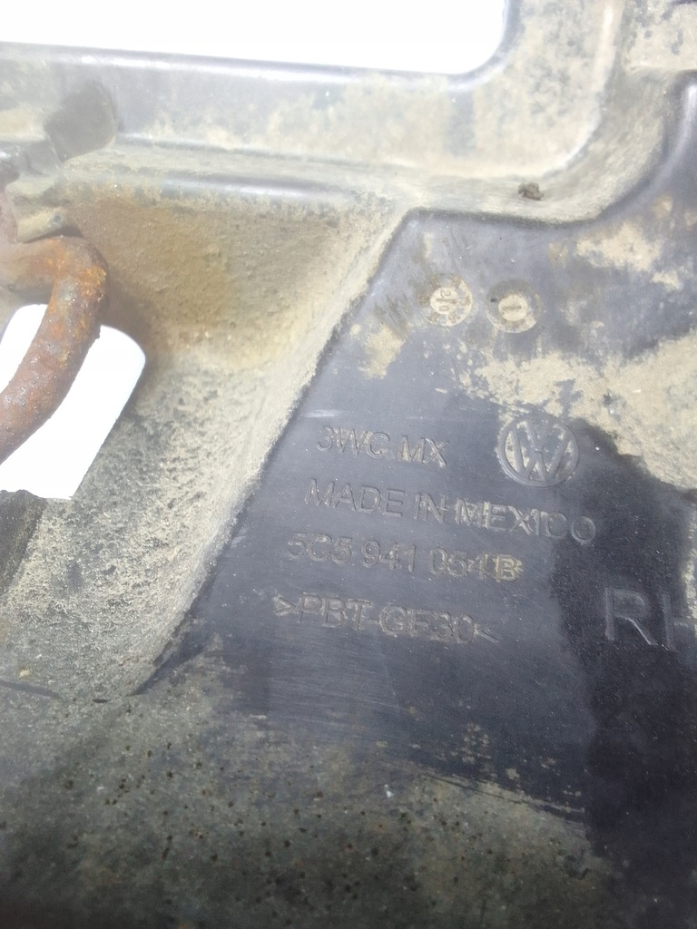 VW Käfer 16- Scheinwerferhalterung rechts vorne 5C5941054B USA Product image