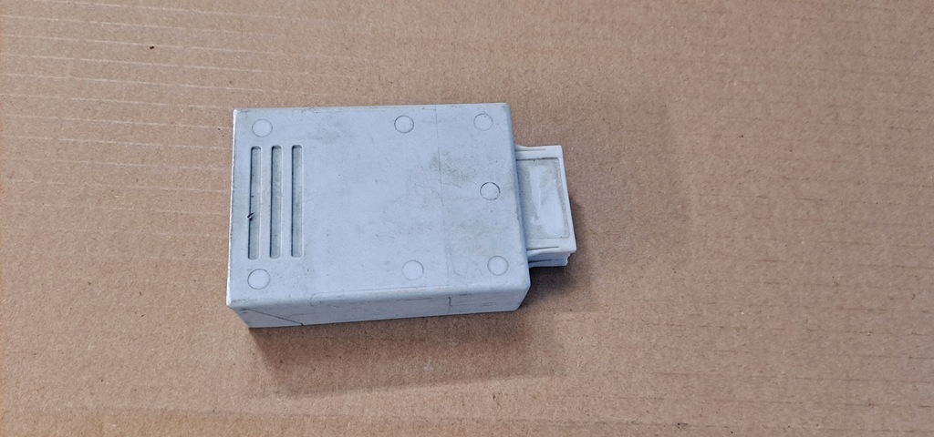 BMW E90 E91 E92 E93 HAKEN-CONTROLLER-MODUL 71606857227 Product image
