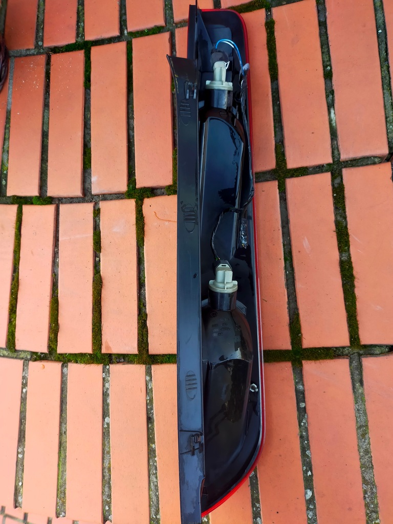 FORD FOCUS C-MAX 03-07 HECKLEUCHTE LINKS ORIGINAL Product image