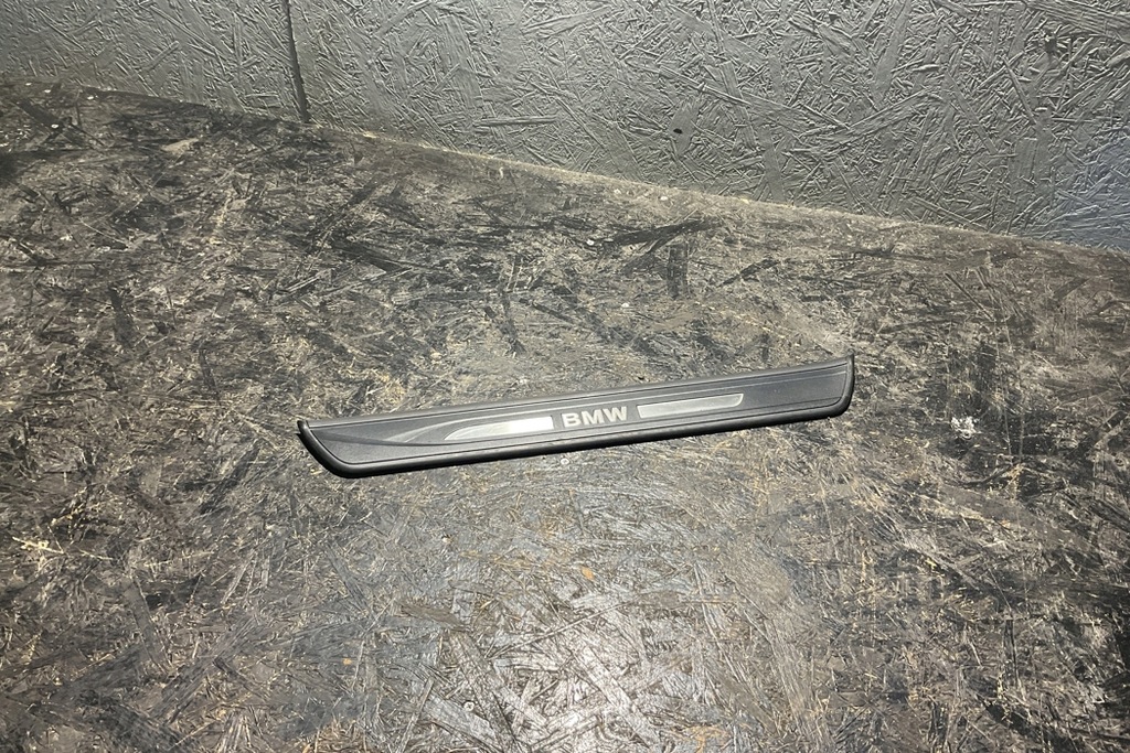 Vordere linke dekorative Streifen BMW 5 Gran Turismo (F07) 51137193469 Product image