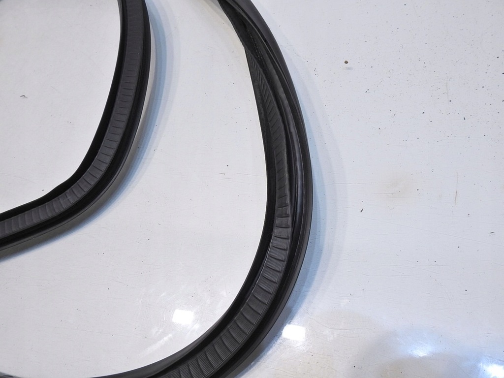 TÜRDICHTUNG, RECHTS HINTEN OPEL INSIGNIA A COMBI Product image