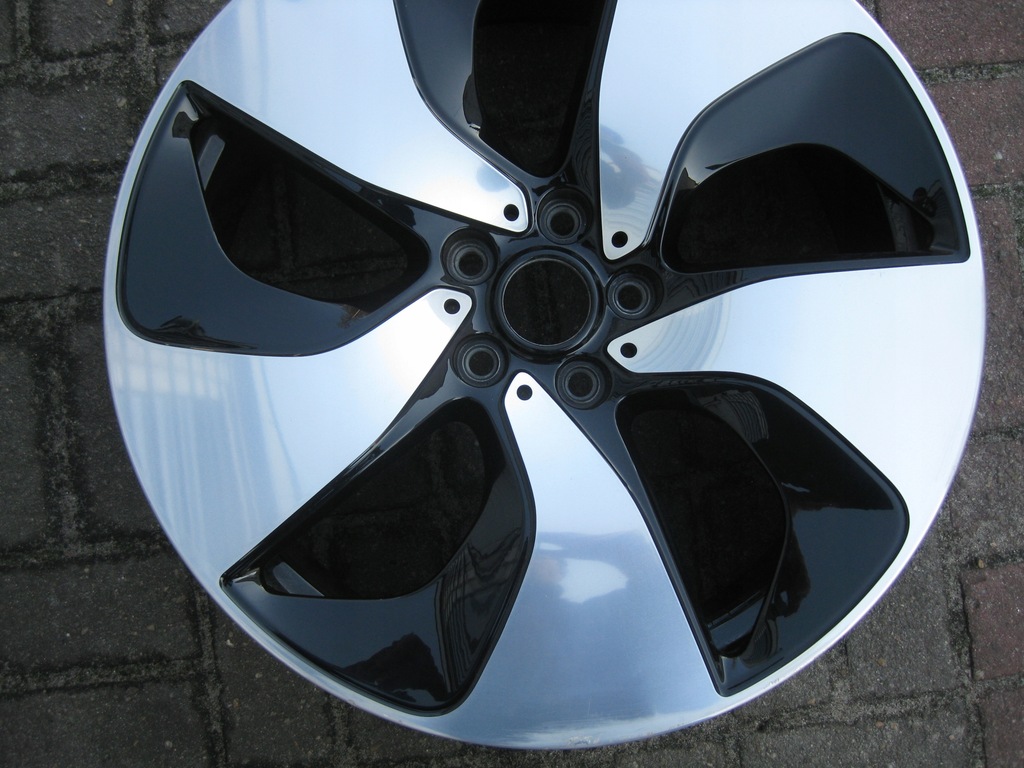 BMW i8 „20“ FELGE, RECHTS Product image