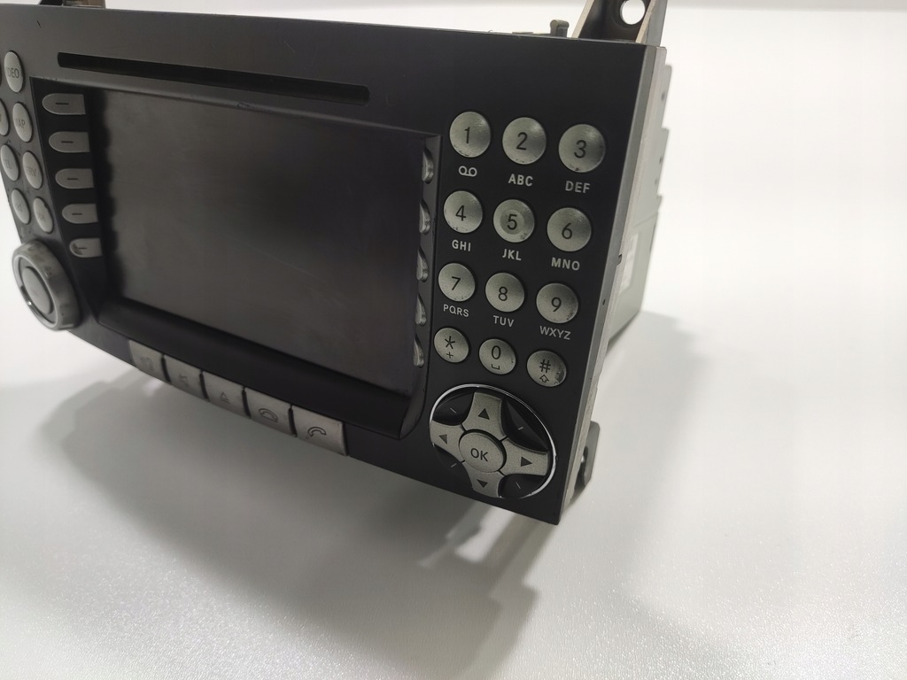 FABRIK-RADIO-NAVIGATION MERCEDES SLK II W171 R171 A1718202989 2004–2011 Product image