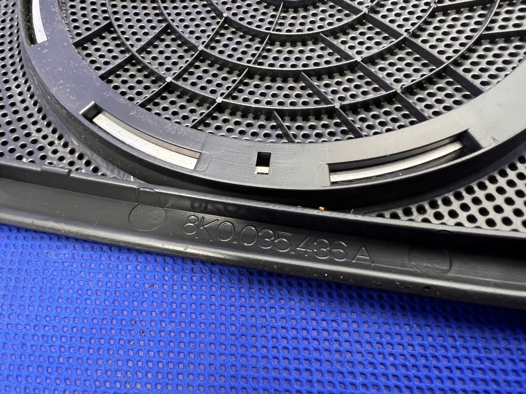 AUDI A4 B8 KRATKI BANG & OLUFSEN 8T0035405D 8T0857227A 45 Product image