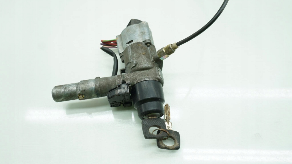 Mercedes S124 W124 Zündschalter mit einem Schlüssel 3.0 B Automat Product image