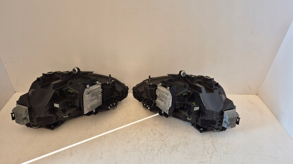 FRONTLEUCHTE VORNE LINKS RECHTS BMW M2 G87 SCHWARZ KOMPLETT 9503470 9503469 Product image