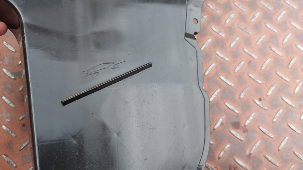 FLADER LINKS HINTEN TOYOTA COROLLA CROSS 21- Product image