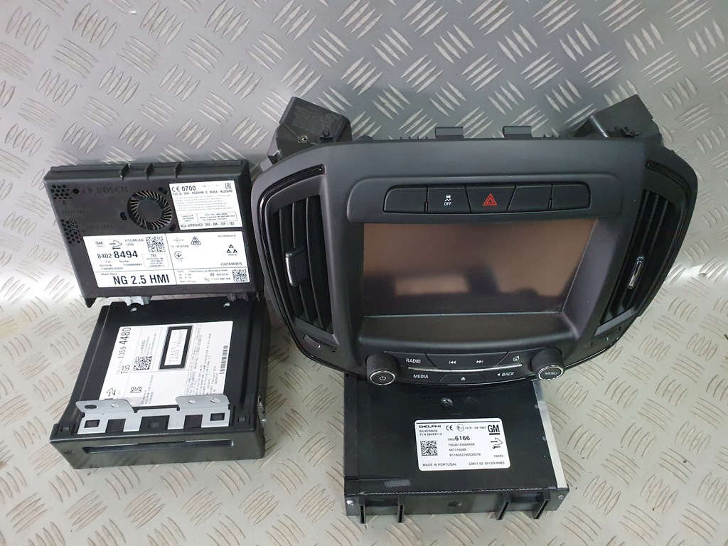 RADIO HMI 2.5 NAVIGATION INSIGNIA A LIFT CAR PLAY Product image