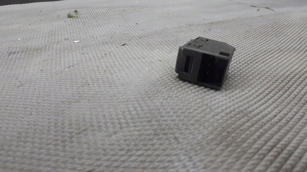 3b0959855b Fensterheberschalter VW Golf IV Product image