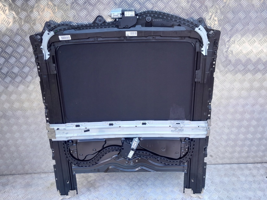 KOMPLETTE SONNENDACH-DACHSCHEIBENFÜHRUNGEN BMW F10 5 11-17 SEDAN 8060816 Product image