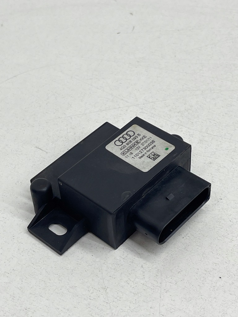 AUDI A4 B8 A5 8T A6 C7 Kraftstoffpumpensteuermodul Product image