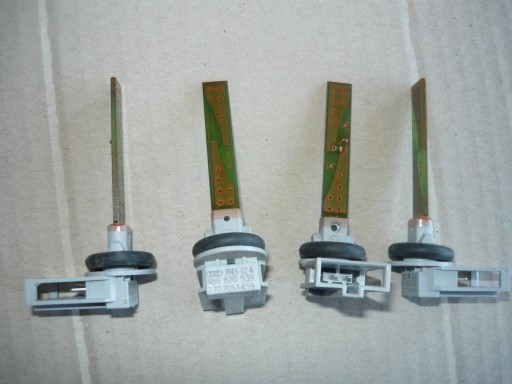 TEMPERATURSENSOR VW SKODA SEAT AUDI 4B0820539 ORIGINAL*