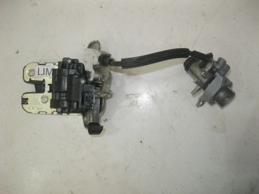 AUDI A8 4H HECKKLAPPENSCHLOSSEINSATZ 4H0827505A