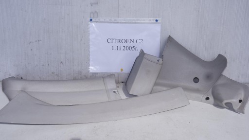 KUNSTSTOFFABDECKUNG FÜR DIE INNENSÄULE DES CITROEN C2