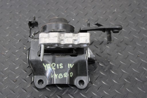 Toyota Yaris IV 4 Motorpolster