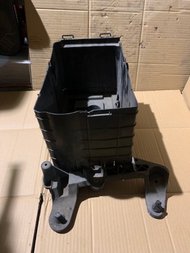 BATTERIEBASIS 1K0915333B GOLF V TOURAN A3