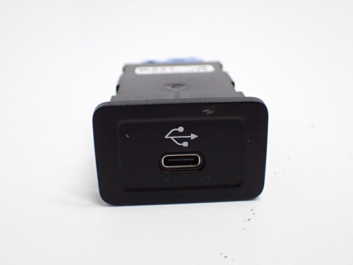 Nest Port USB C Europa A2478207302 Mercedes Cla II C118 x118 24r