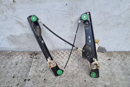 Linker Aufzug des linken Wicklers BMW 3 Touring (E91) 7060266 2,0L