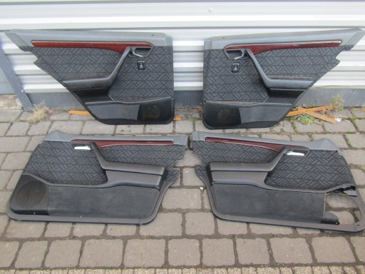 (40) MERCEDES W202 93–97 Speckholz-Türpolsterung, 4-teiliges schwarzes Set