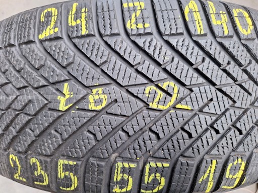 235 55 19 PIRELLI SCORPION WINTER II