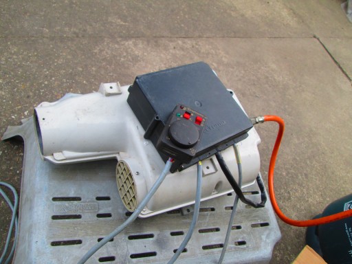 GASHEIZUNG TRUMA E-1800 + VERSORGUNG UND 2800E