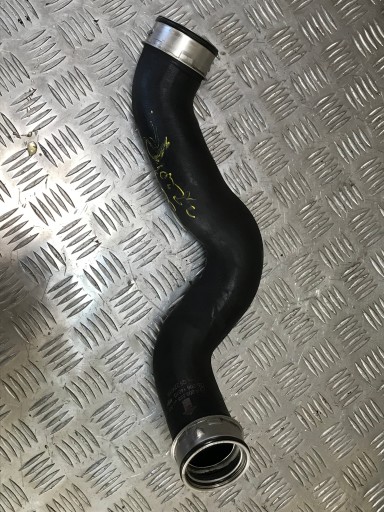 Mercedes W209 Ladeluftkühlerrohr OE 2095280682