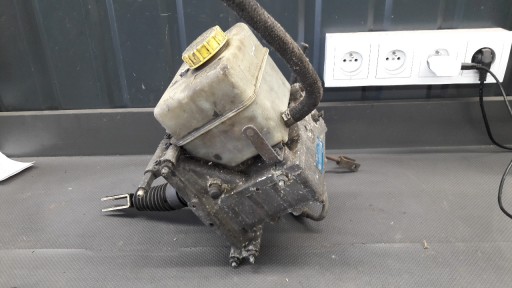 4684130110 Hauptbremszylinder Land Rover Range II 4.6