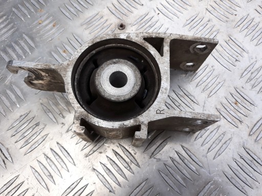 QUERLENKERBUCHSE MERCEDES B-KLASSE W246, W242