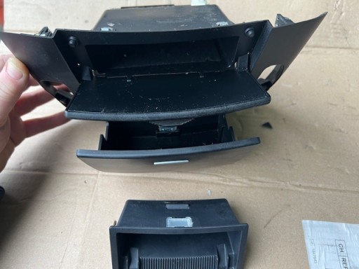 Kia Aschenbecher OE 84707-1H050EQ