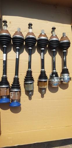 VORDERWELLE HÄLFTE LINKS VOLKSWAGEN AUDI SEAT SKODA 8J0407761D