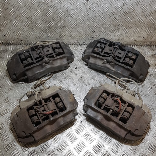 BREMSSÄTTEL SET VOLKSWAGEN TOUAREG BREMBO 17ZR 17ZL 207673045A