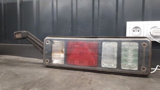 Linkslampe hinten Krone Kogel Wangeton Hella mit der Kontur von PR