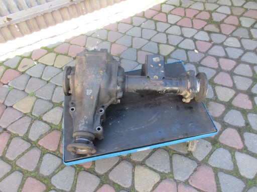 NISSAN TERRANO I 86-96 3D 2.4i Z24i ACHSE VORDERDIFFERENTIAL