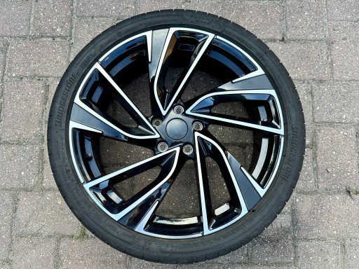 1X VW AUDI LEICHTMETALLFELGE 19" R19 ET42 T827 5U88 JANTE